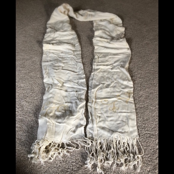 Scarf - Picture 1 of 2